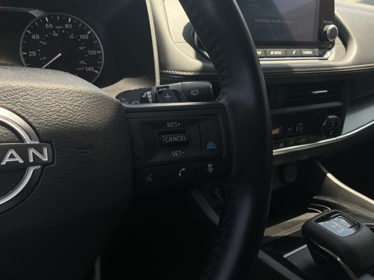 Used 2025 Nissan Rogue SV FWD image 26