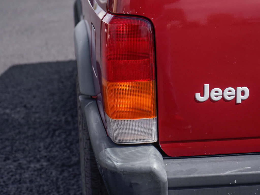 Used 1998 Jeep Cherokee Classic AWD/4WD image 7