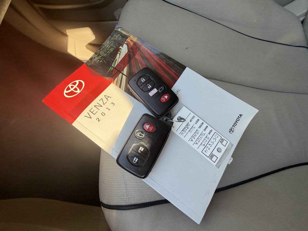 Used 2013 Toyota Venza Limited FWD image 12