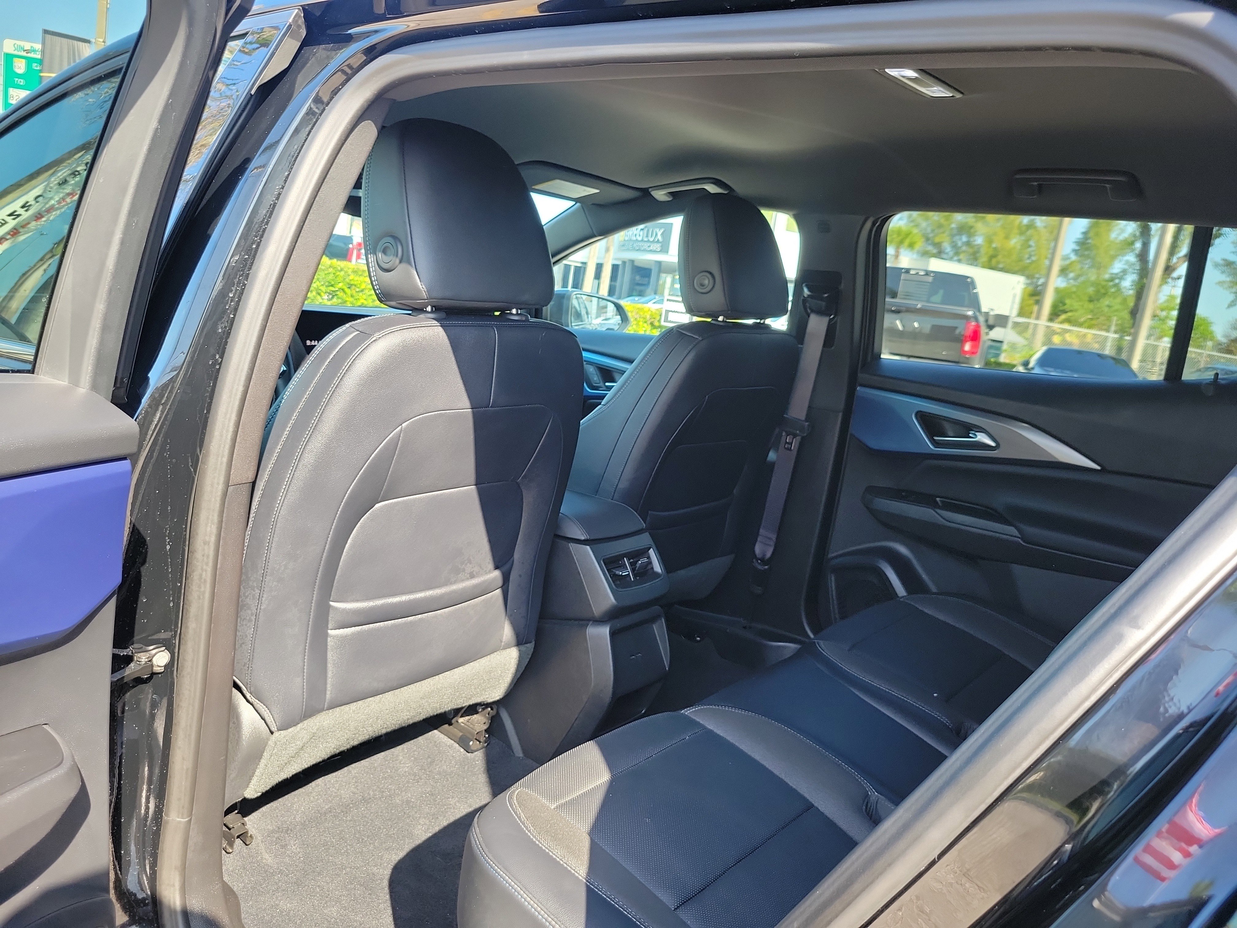 Used 2025 Chevrolet Equinox EV LT FWD image 14