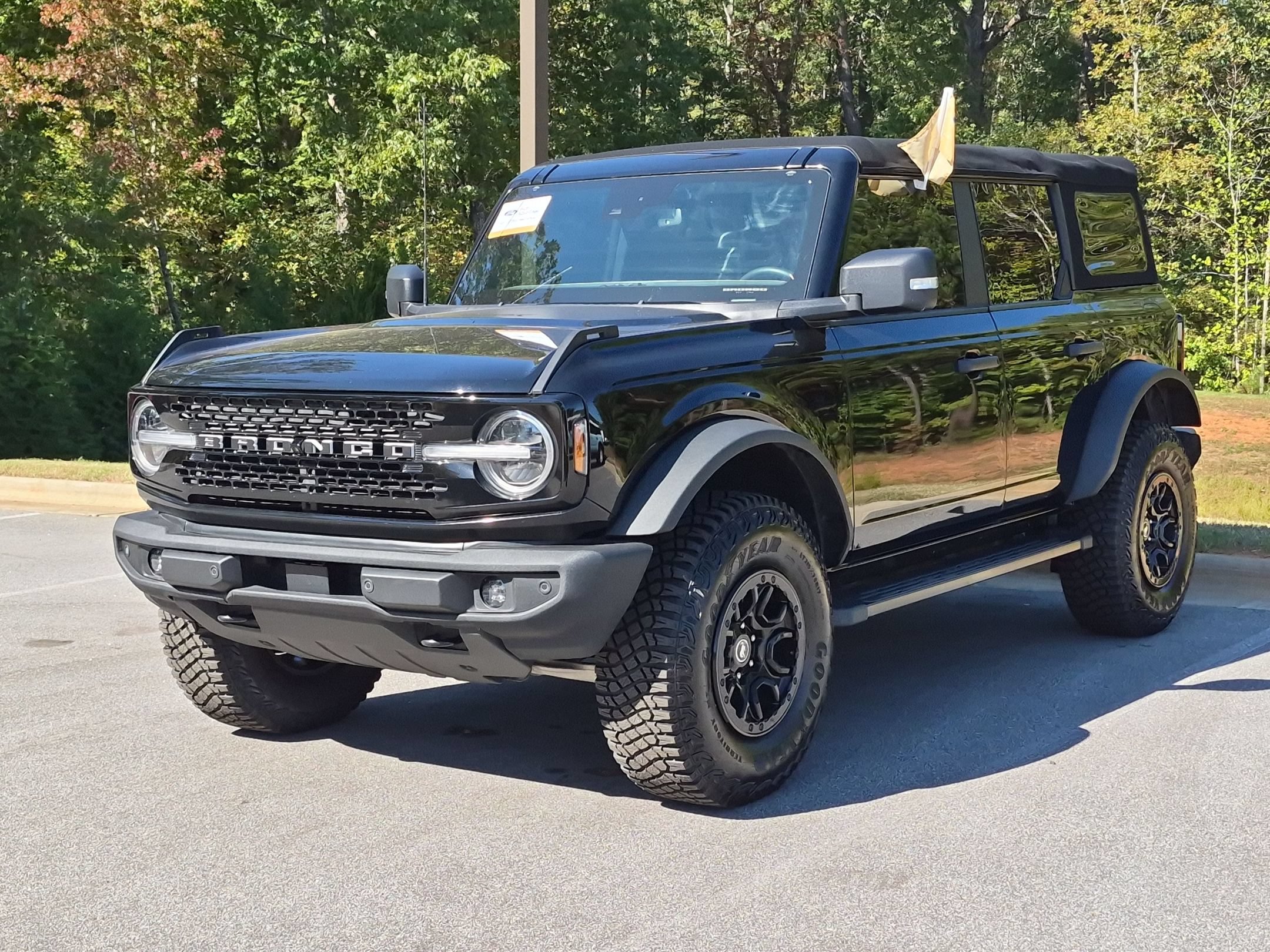 Certified 2022 Ford Bronco Wildtrak AWD/4WD image 8