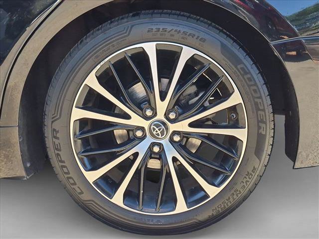 Used 2018 Toyota Camry SE FWD image 21