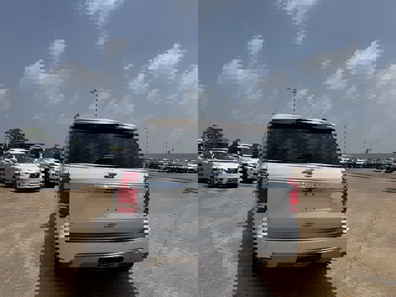 Used 2020 Ford Expedition XLT RWD image 18