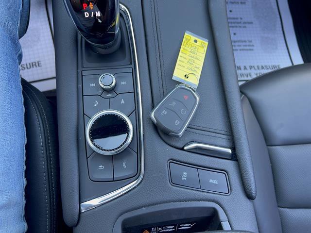 Used 2024 Cadillac XT6 Premium Luxury w/ Technology Package AWD/4WD image 25