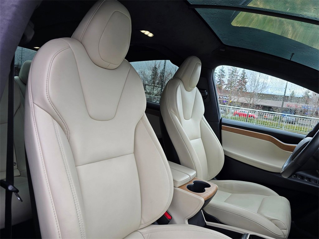 Used 2021 Tesla Model X Performance image 11