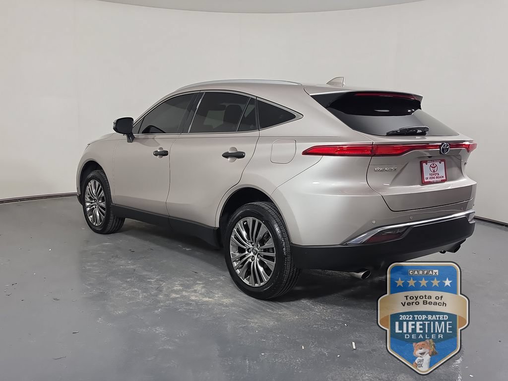 Certified 2023 Toyota Venza XLE AWD/4WD image 4