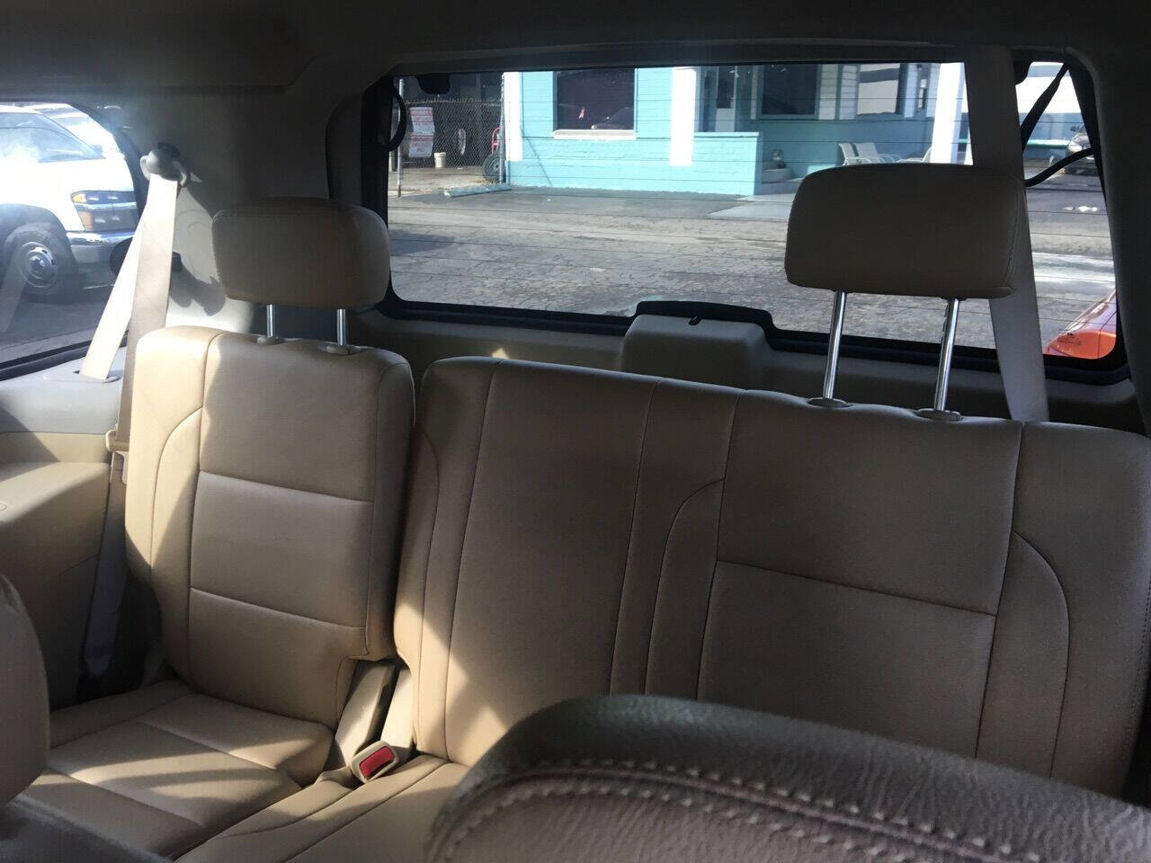 Used 2011 Nissan Armada SV image 10