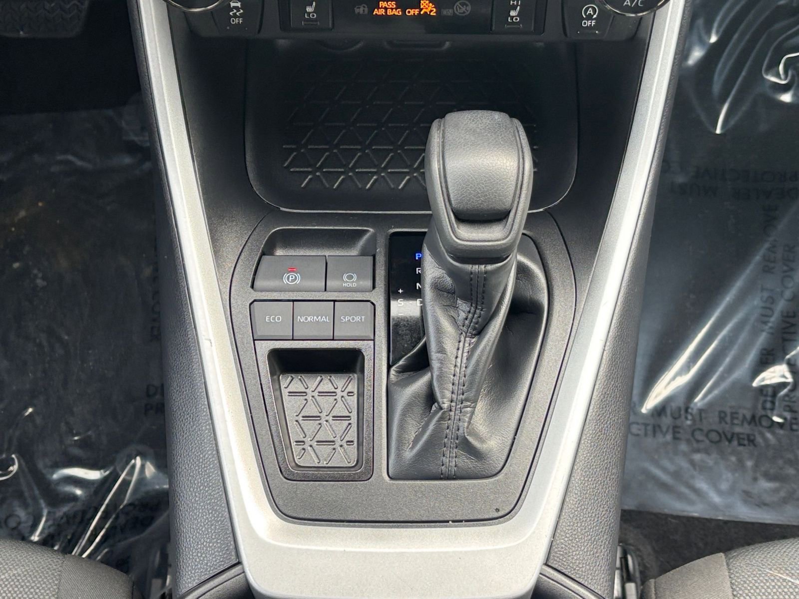 Used 2025 Toyota RAV4 XLE image 37