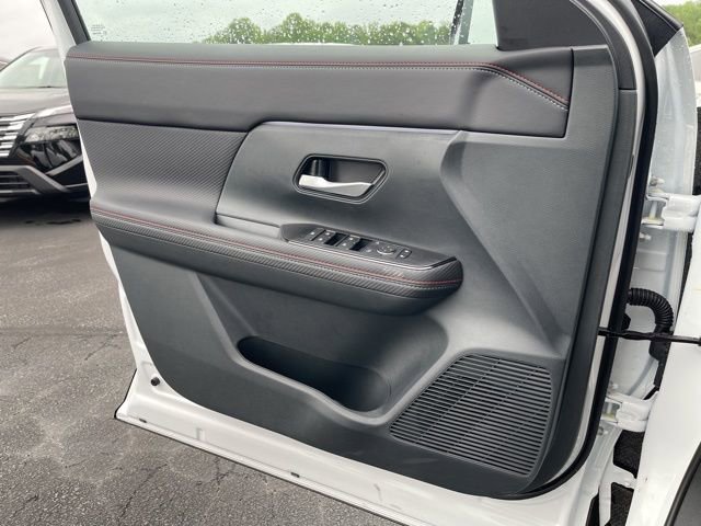 New 2025 Nissan Kicks SR image 33