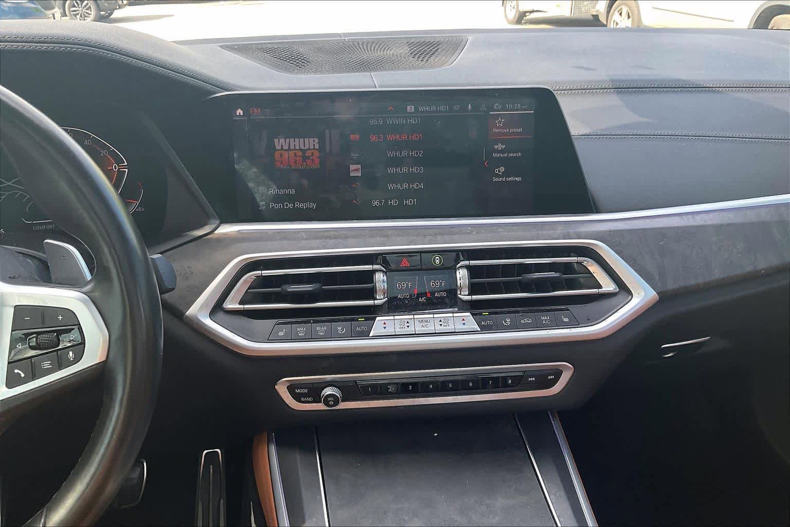 Used 2022 BMW X5 xDrive40i w/ M Sport Package AWD/4WD image 6