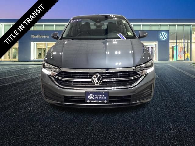 Used 2023 Volkswagen Jetta SE w/ Panoramic Sunroof Package FWD image 5