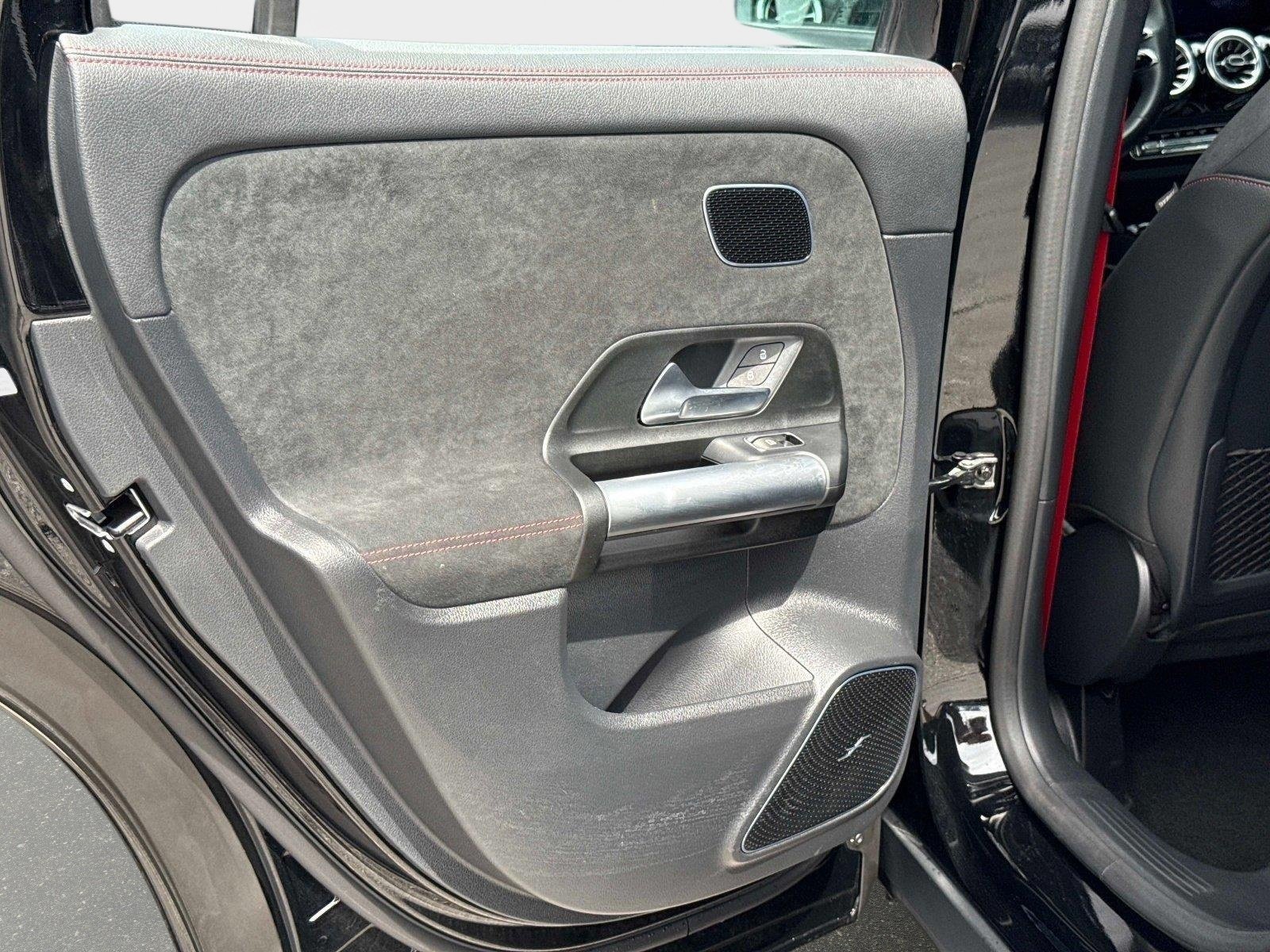 Used 2025 Mercedes-Benz GLA 35 AMG 4MATIC image 33