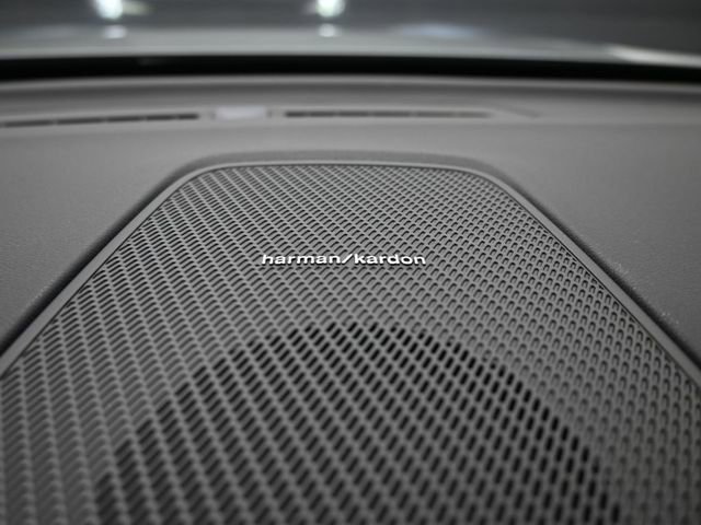 New 2026 Volvo XC60 B5 Plus w/ Protection Package Premier image 31