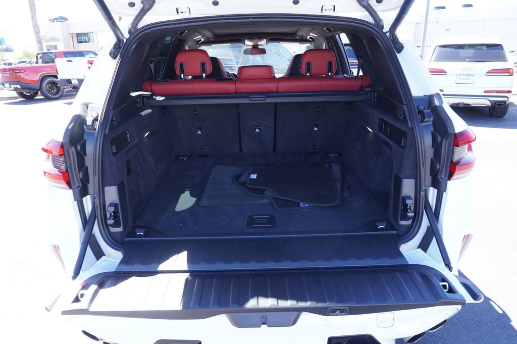 Used 2023 BMW X5 M w/ Executive Package image 8