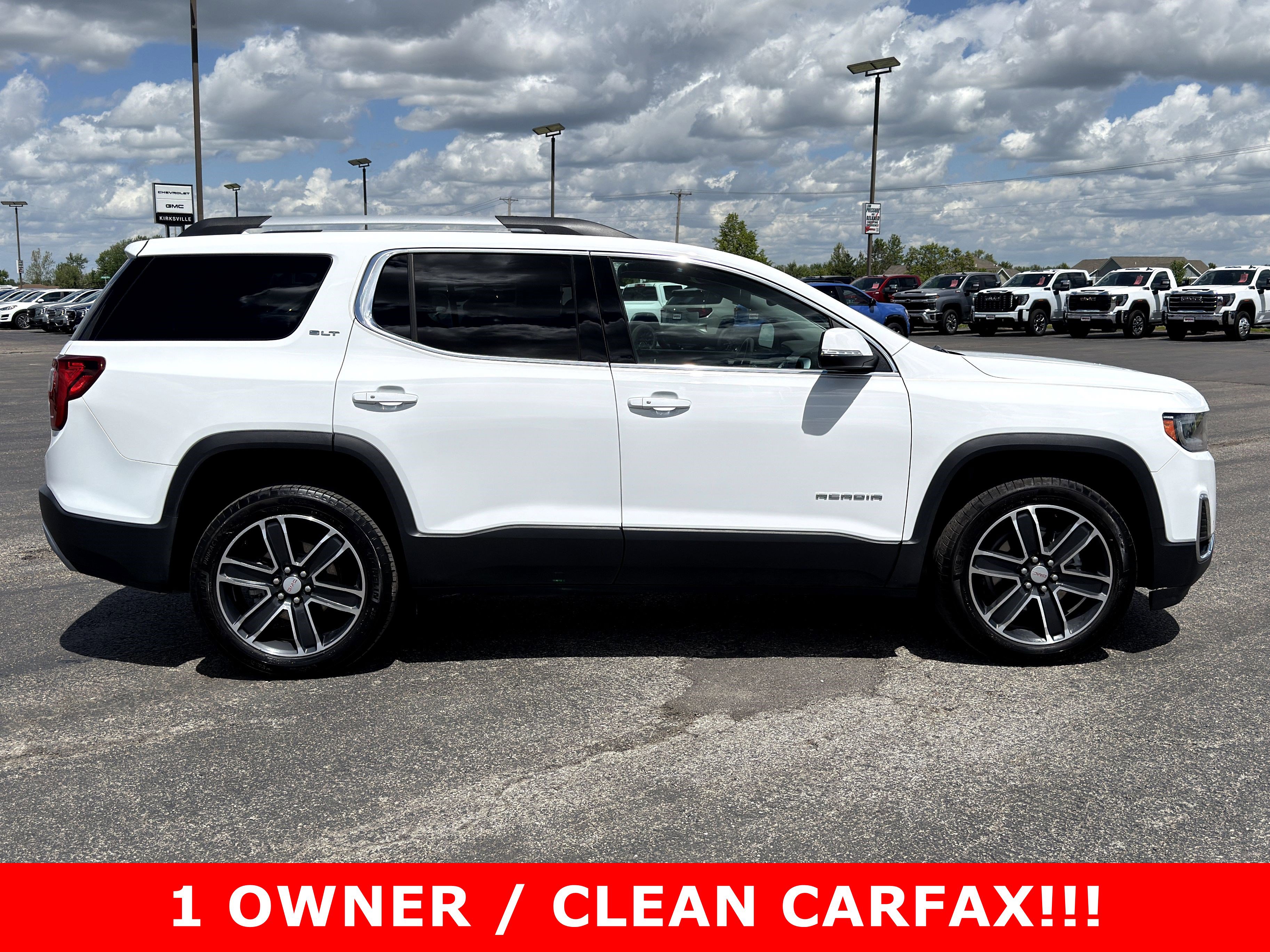Used 2023 GMC Acadia SLT w/ Preferred Package AWD/4WD image 2