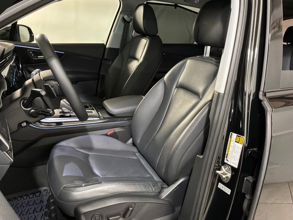 Used 2023 Audi Q7 2.0T Premium Plus w/ Premium Plus Package AWD/4WD image 7