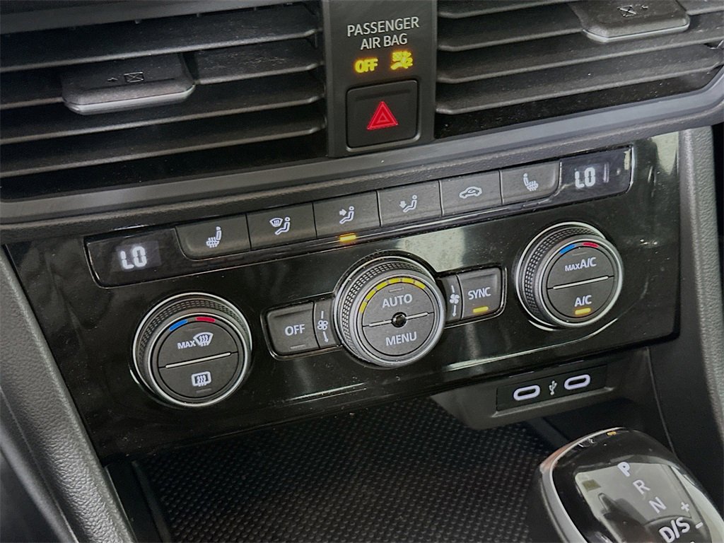 Used 2022 Volkswagen Jetta SE image 14