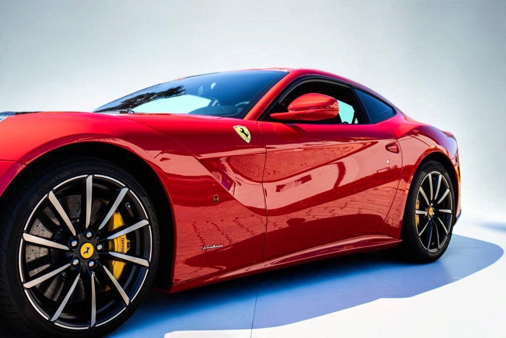 Used 2014 Ferrari F12 Berlinetta RWD image 31