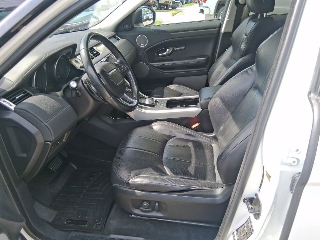Used 2016 Land Rover Range Rover Evoque SE Premium image 9