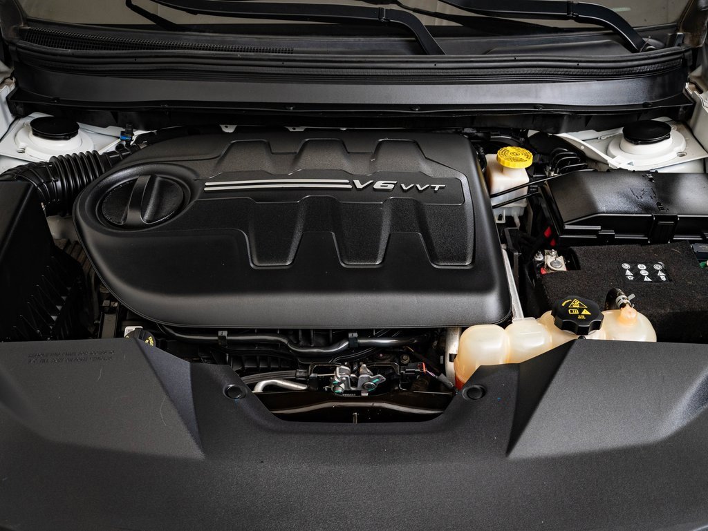 Used 2019 Jeep Cherokee Limited image 36