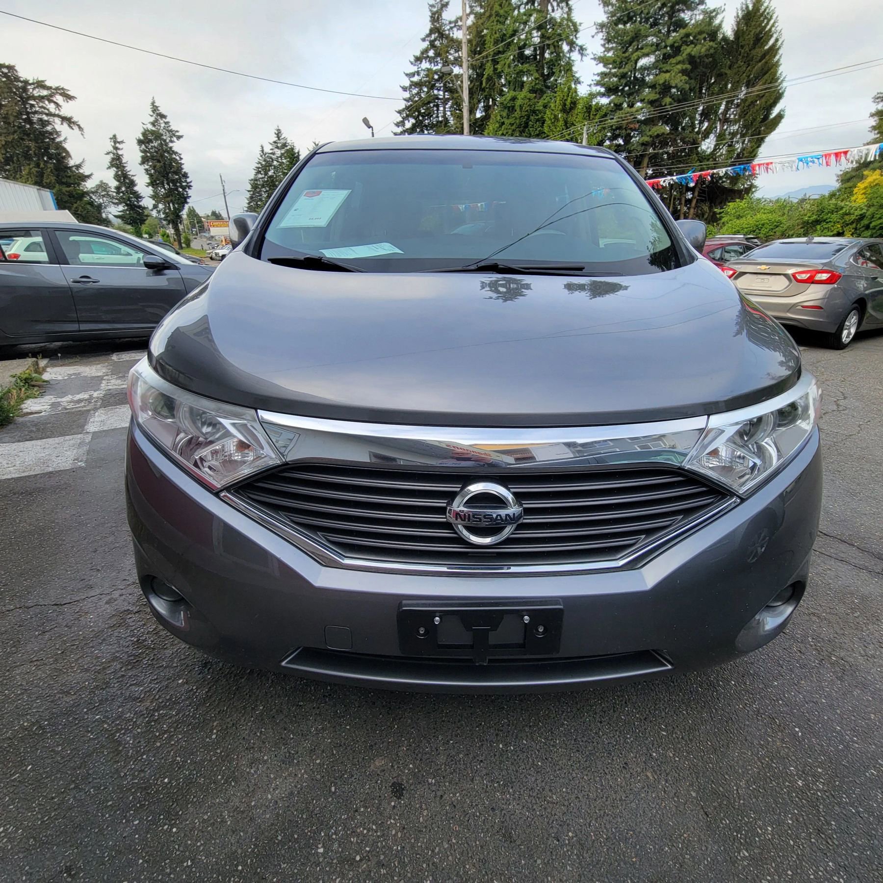 Used 2016 Nissan Quest SV image 3