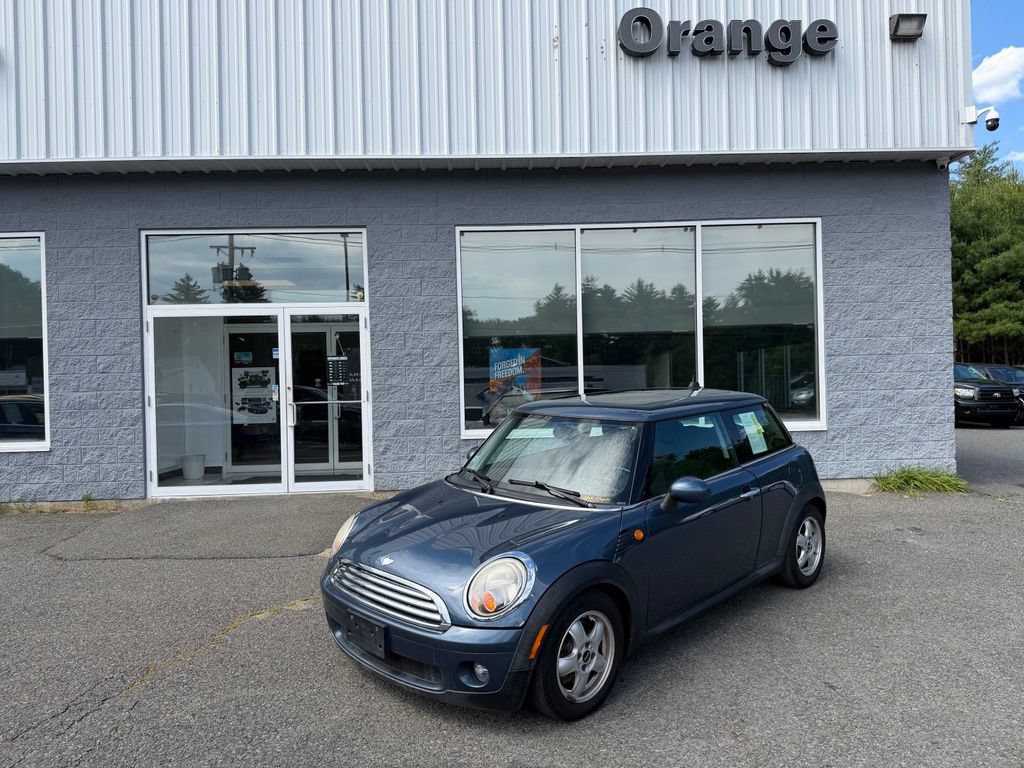 Used 2009 MINI Cooper Hardtop FWD image 2