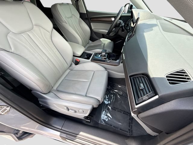 Used 2025 Audi Q5 e Premium AWD/4WD image 14