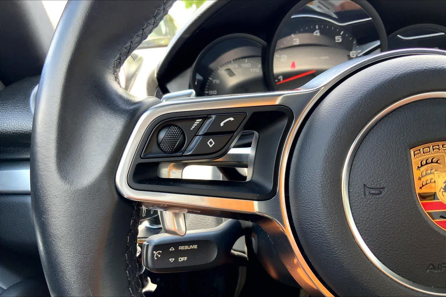 Used 2018 Porsche 718 Cayman RWD image 18