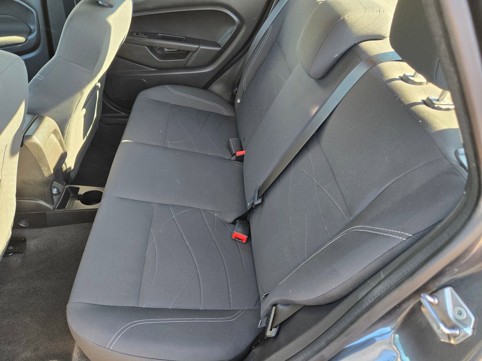 Used 2015 Ford Fiesta SE FWD image 13