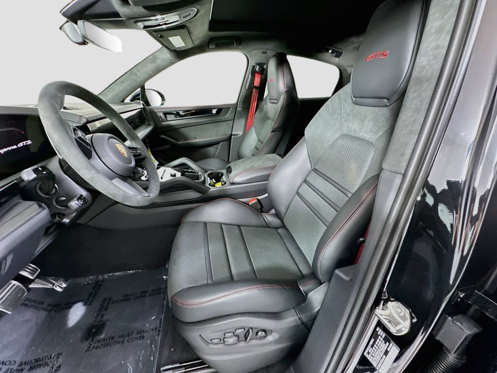 New 2026 Porsche Cayenne GTS AWD/4WD image 5