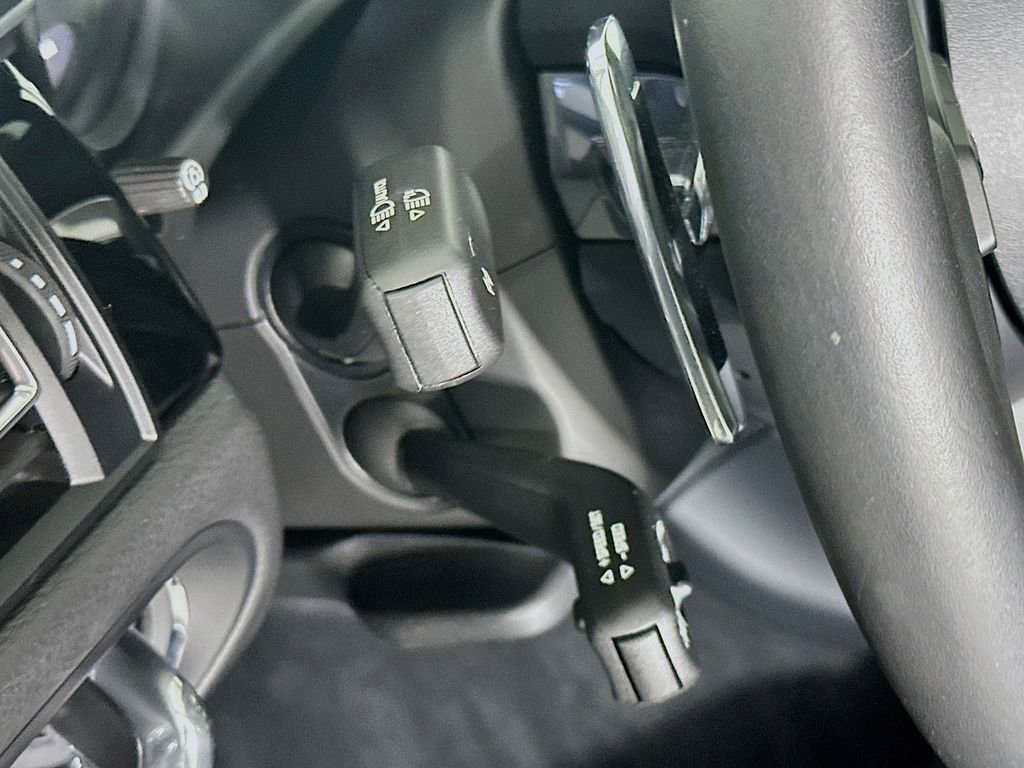 Certified 2026 Porsche Macan image 11