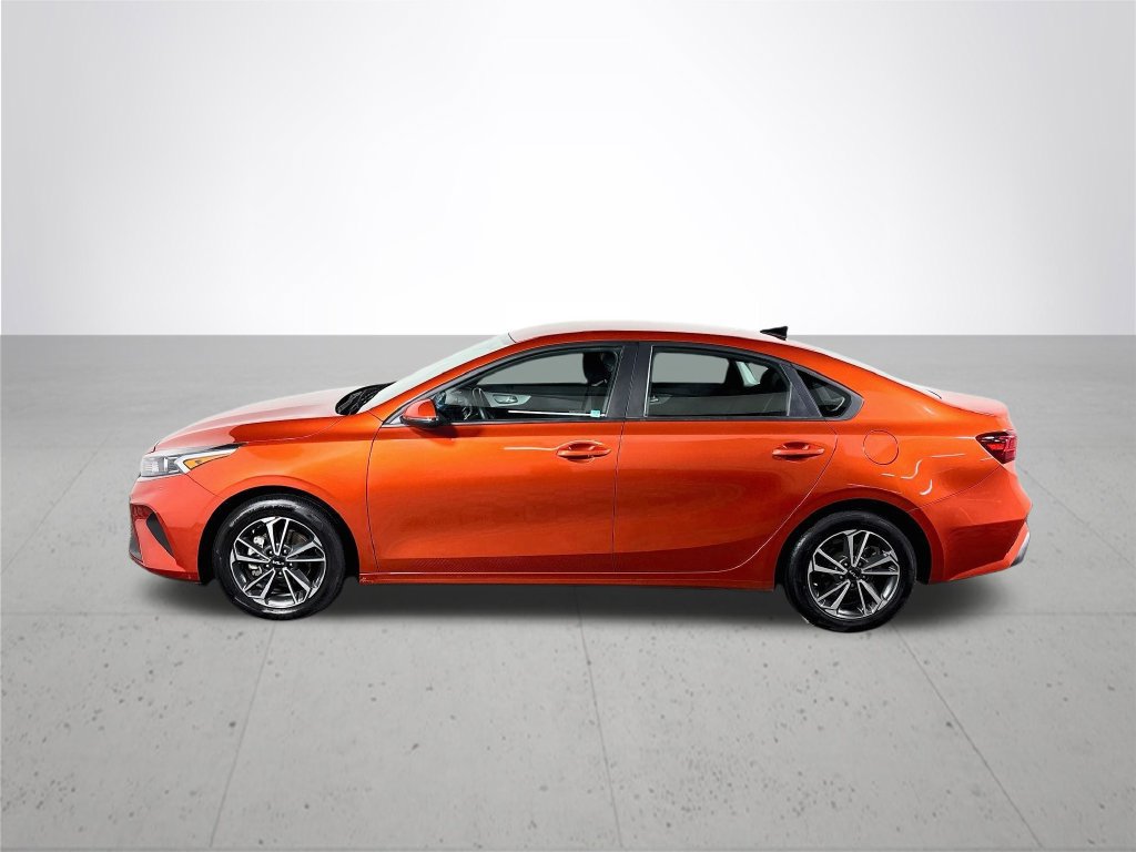 Used 2023 Kia Forte LXS w/ LXS Technology Package FWD image 9