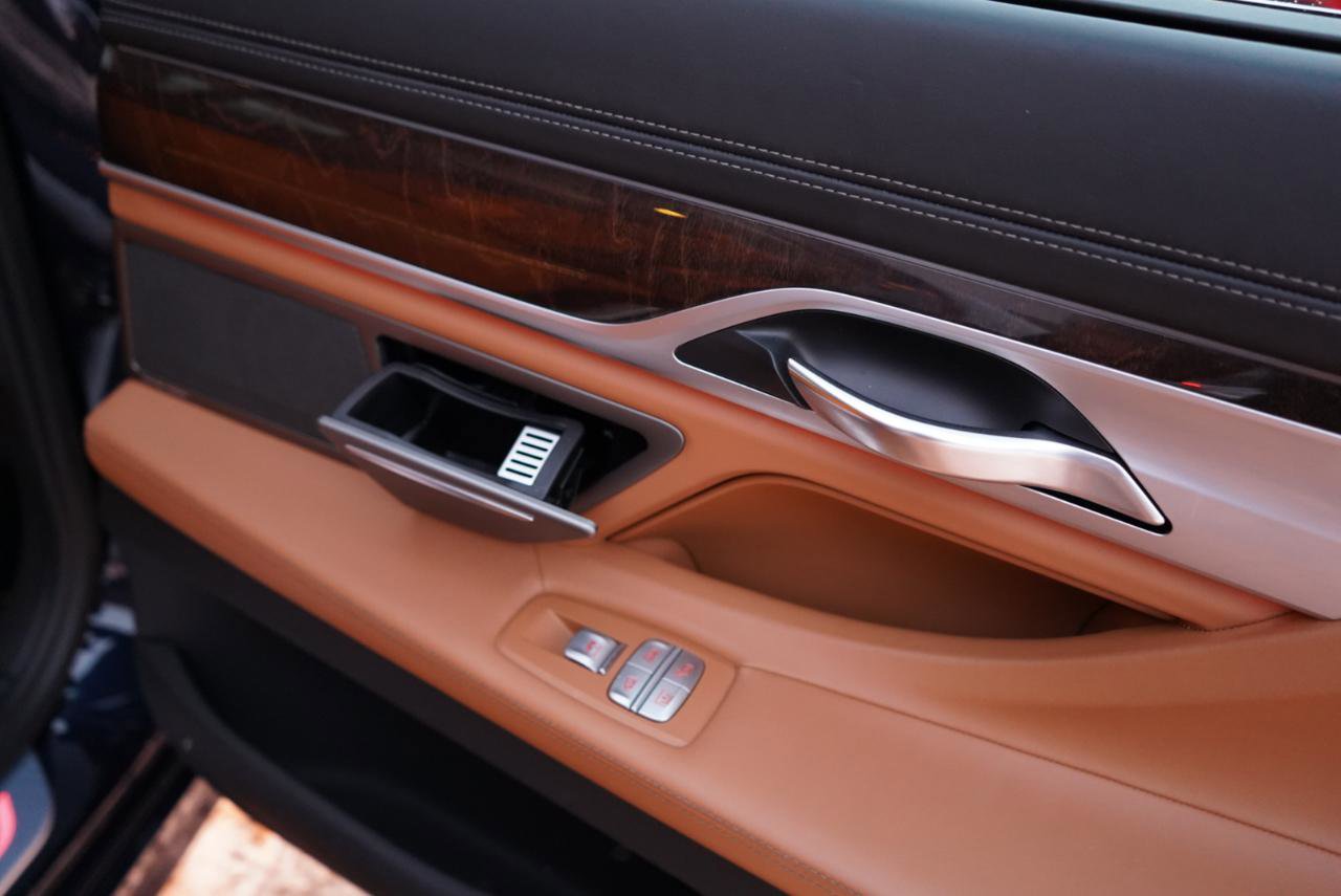 Used 2018 BMW 750i xDrive image 71