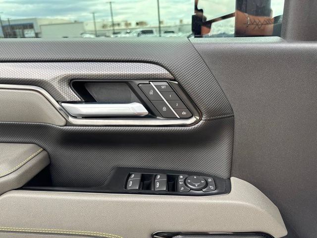 Used 2026 Chevrolet Silverado 2500 ZR2 w/ LPO, Dark Essentials Package AWD/4WD image 22