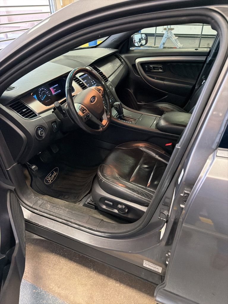 Used 2013 Ford Taurus SEL image 5