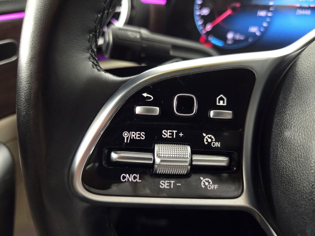 Used 2023 Mercedes-Benz CLA 250 4MATIC w/ Premium Package image 21