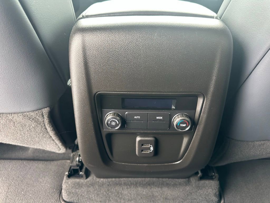 Used 2024 Buick Enclave Essence w/ Sport Touring Edition image 27