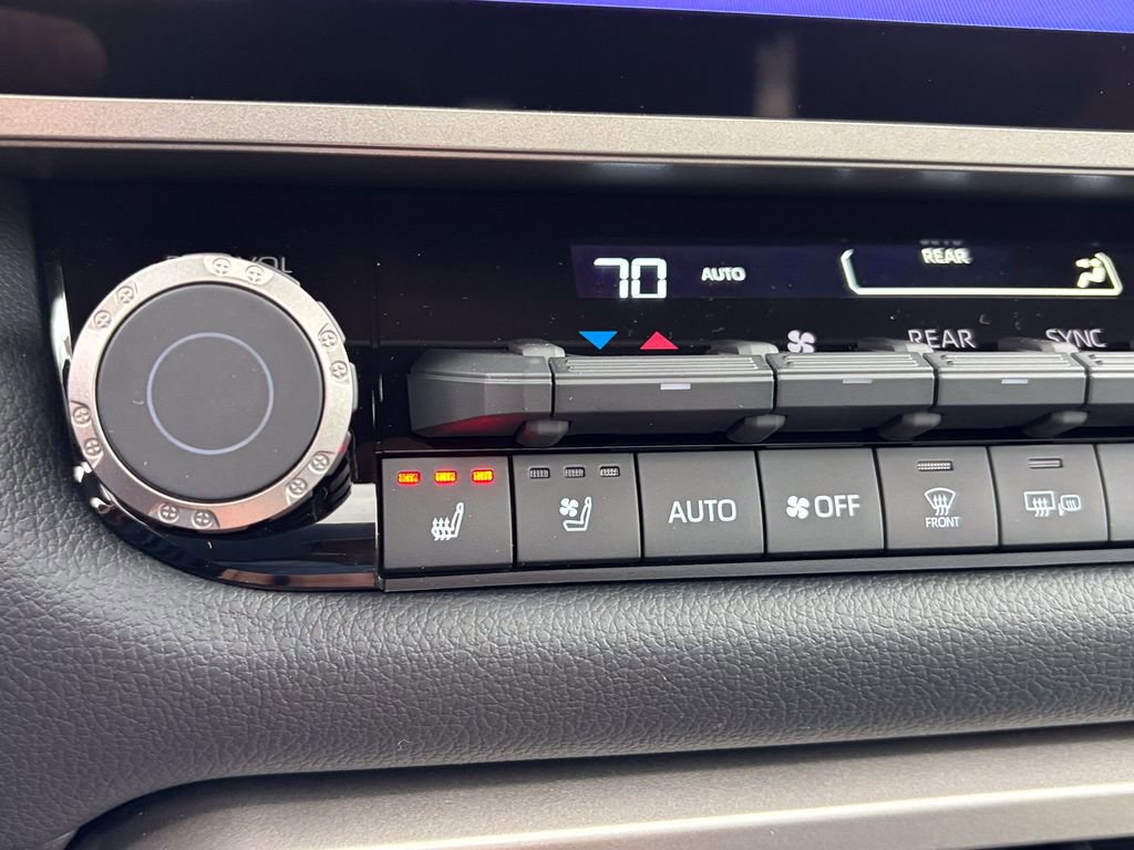 New 2026 Toyota Sequoia Limited AWD/4WD image 17