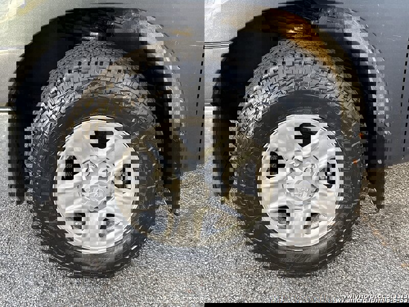 Used 2010 Toyota Tundra 4x4 Double Cab image 10