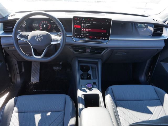 Certified 2025 Volkswagen Tiguan SE image 22