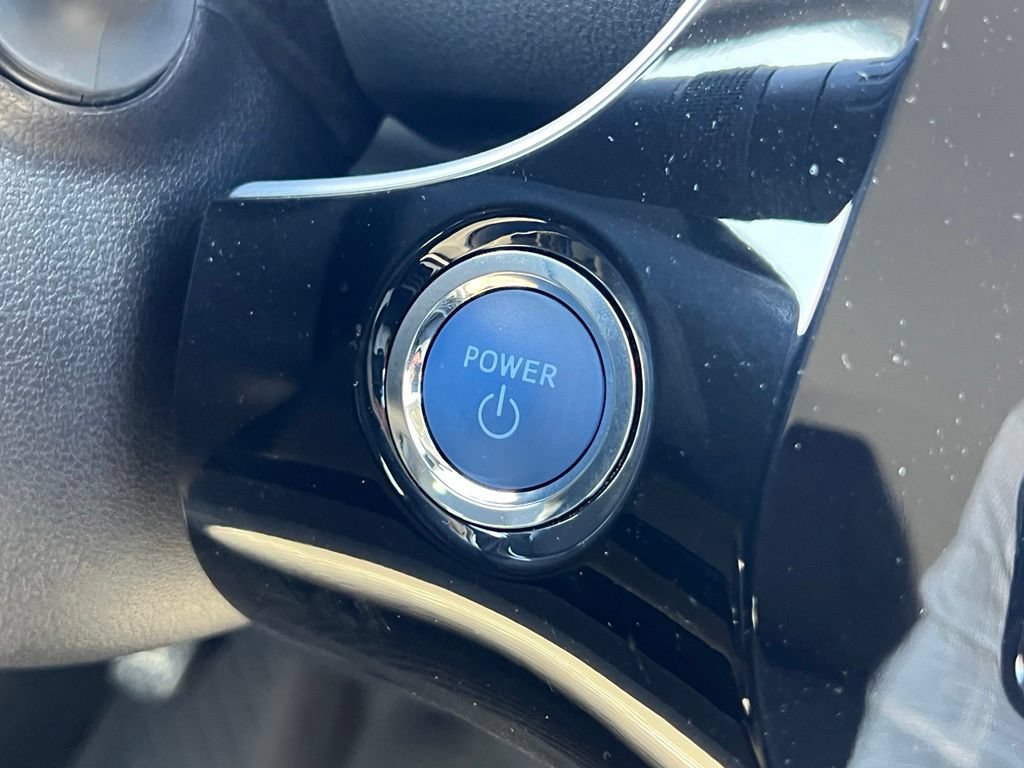 Certified 2022 Toyota Prius LE FWD image 24