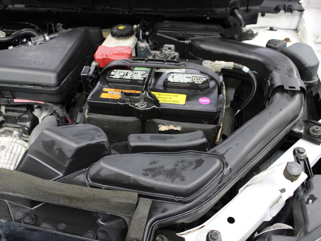 Used 2015 Nissan Rogue SV AWD/4WD image 24