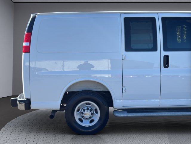 Used 2025 Chevrolet Express 2500 w/ Driver Convenience Package RWD image 25