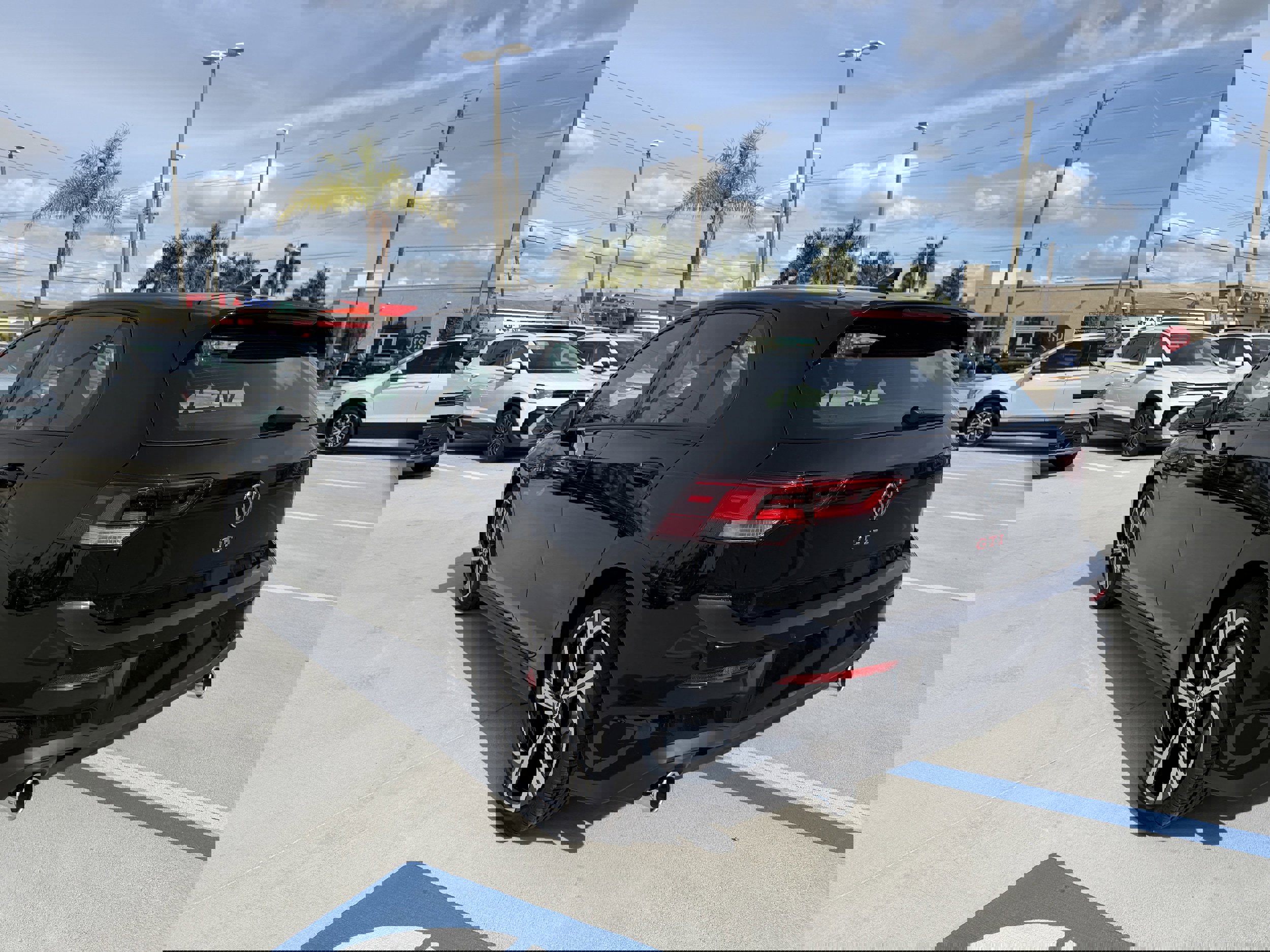 New 2026 Volkswagen GTI SE image 5