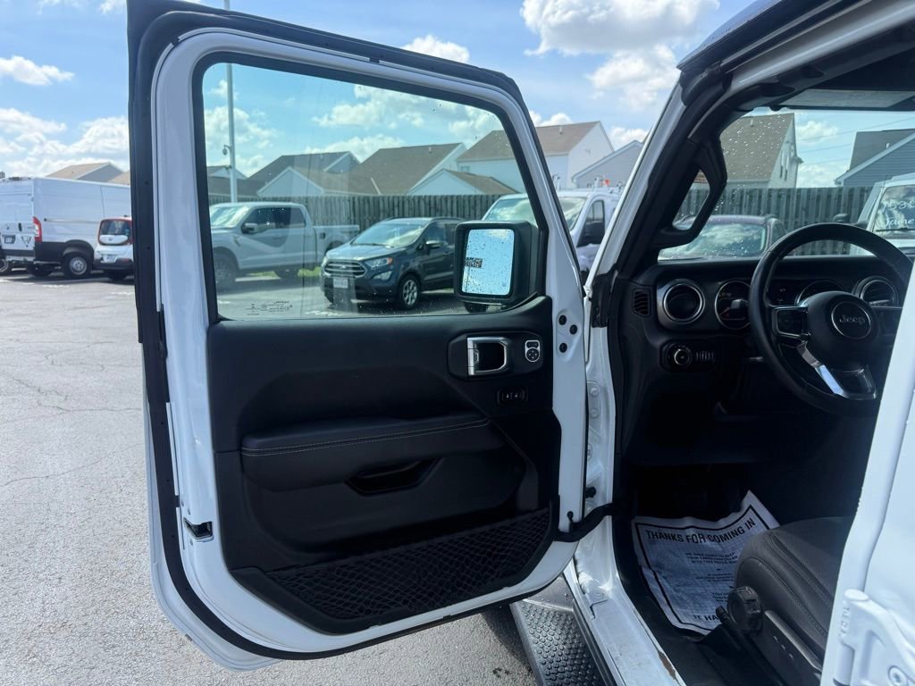 Used 2021 Jeep Wrangler Unlimited Sahara AWD/4WD image 11
