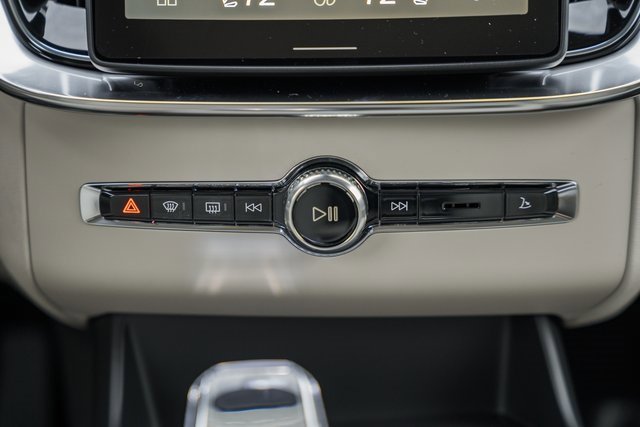 New 2026 Volvo XC90 B6 Ultra w/ Lounge Package image 23