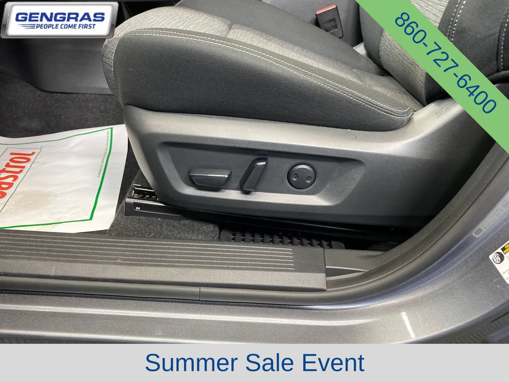 Used 2023 Nissan Rogue SV AWD/4WD image 15