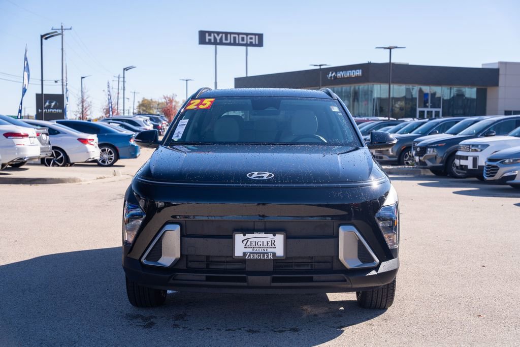 Certified 2025 Hyundai Kona SEL image 2