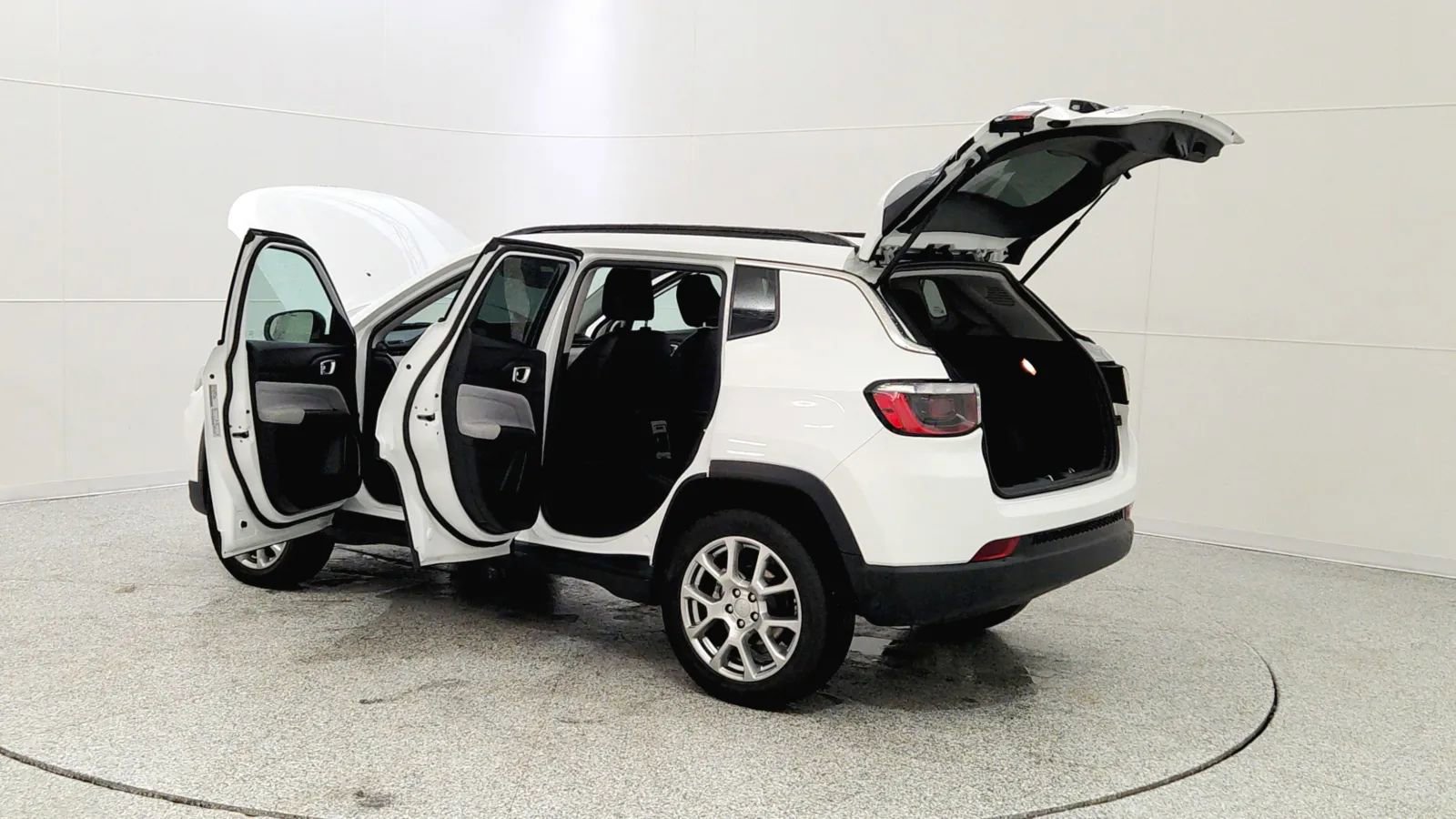 Used 2022 Jeep Compass Latitude image 11