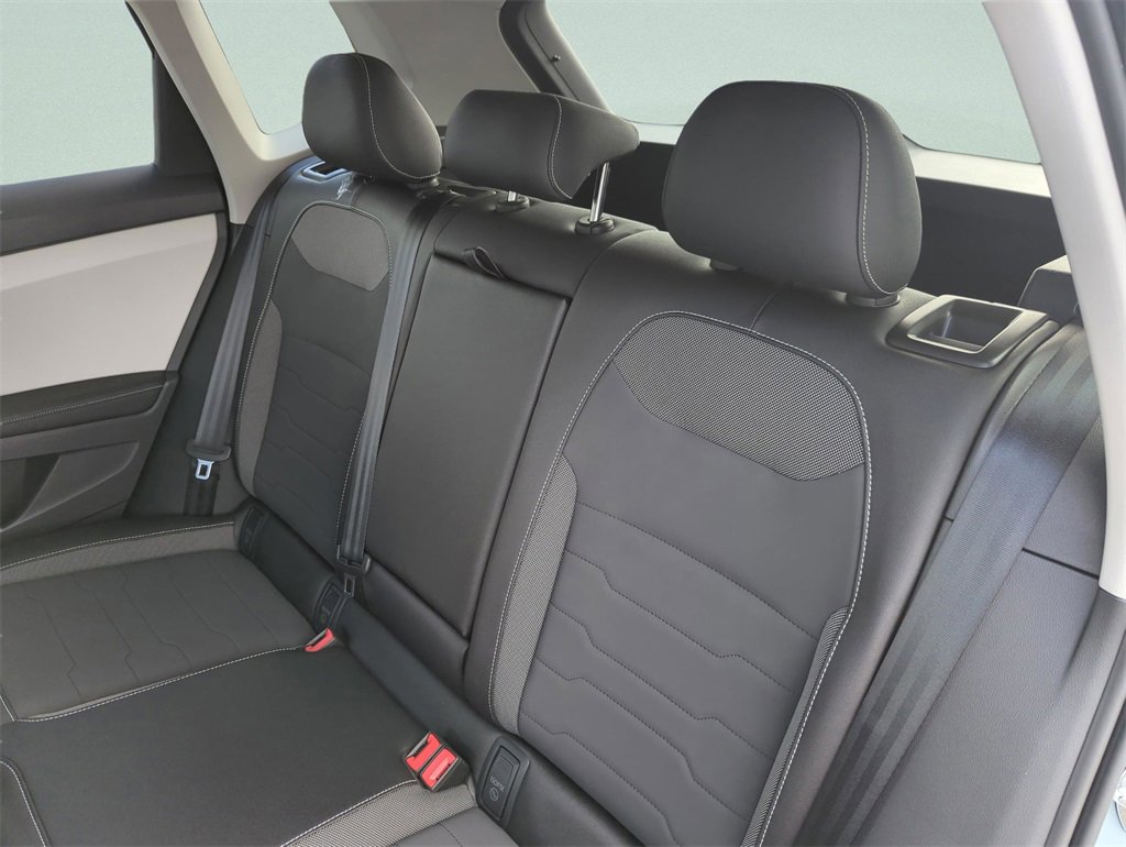 New 2026 Volkswagen Taos SE image 23